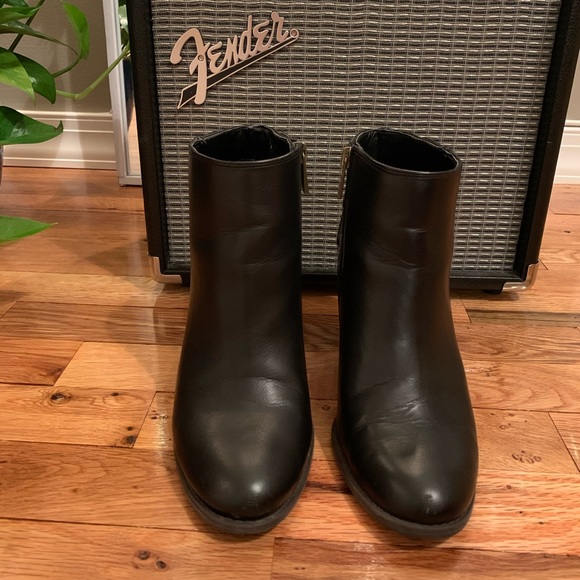 Booties - Picture 4 of 7